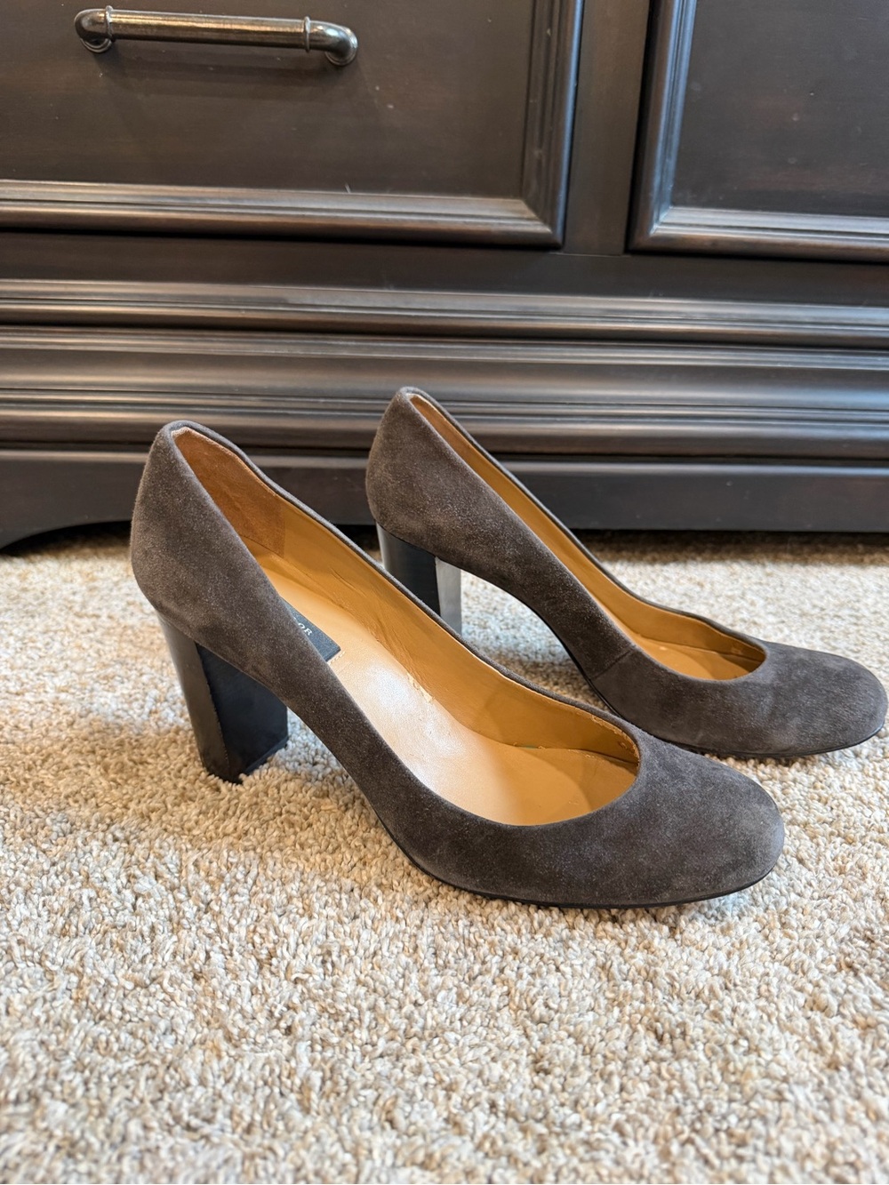 Ann Taylor Suede Block High Heel Pumps Size 8M Gray Round Toe Business